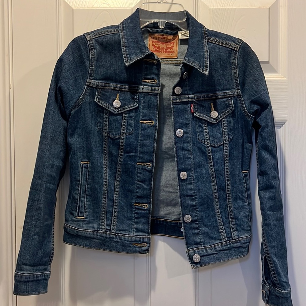 Women’s Levi Strauss denim jean jacket xs